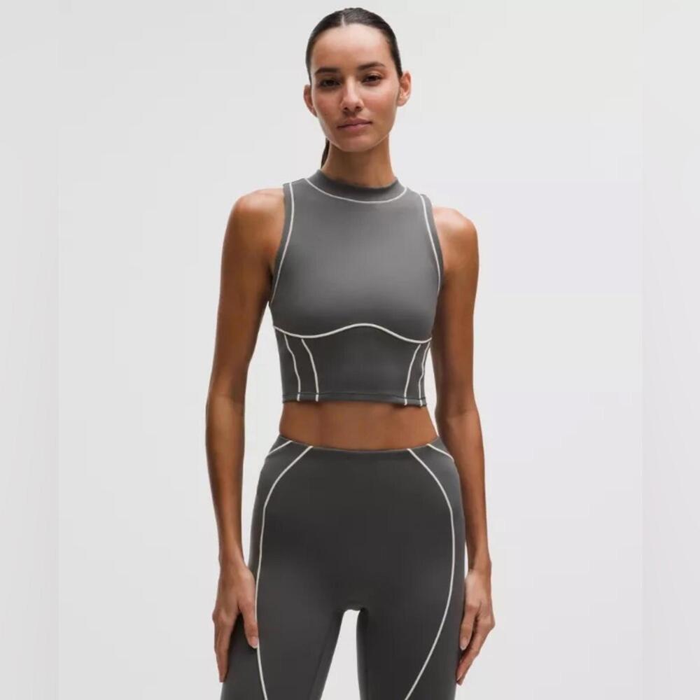 🆕🩶 Lululemon Ultralu Contour-Seam Cropped Tank Top - Onyx Grey